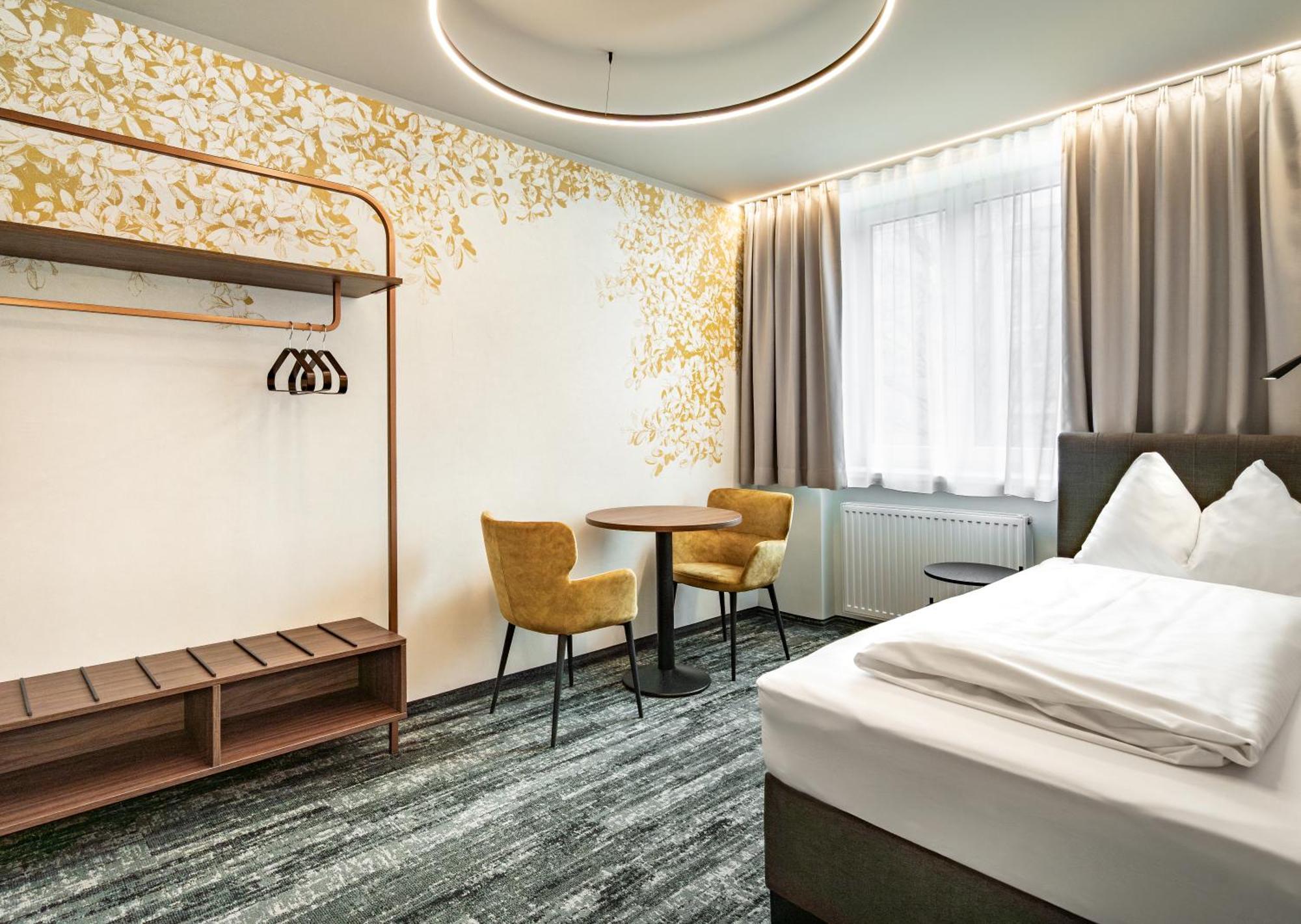 Hotel Lokomotive Linz Exterior photo