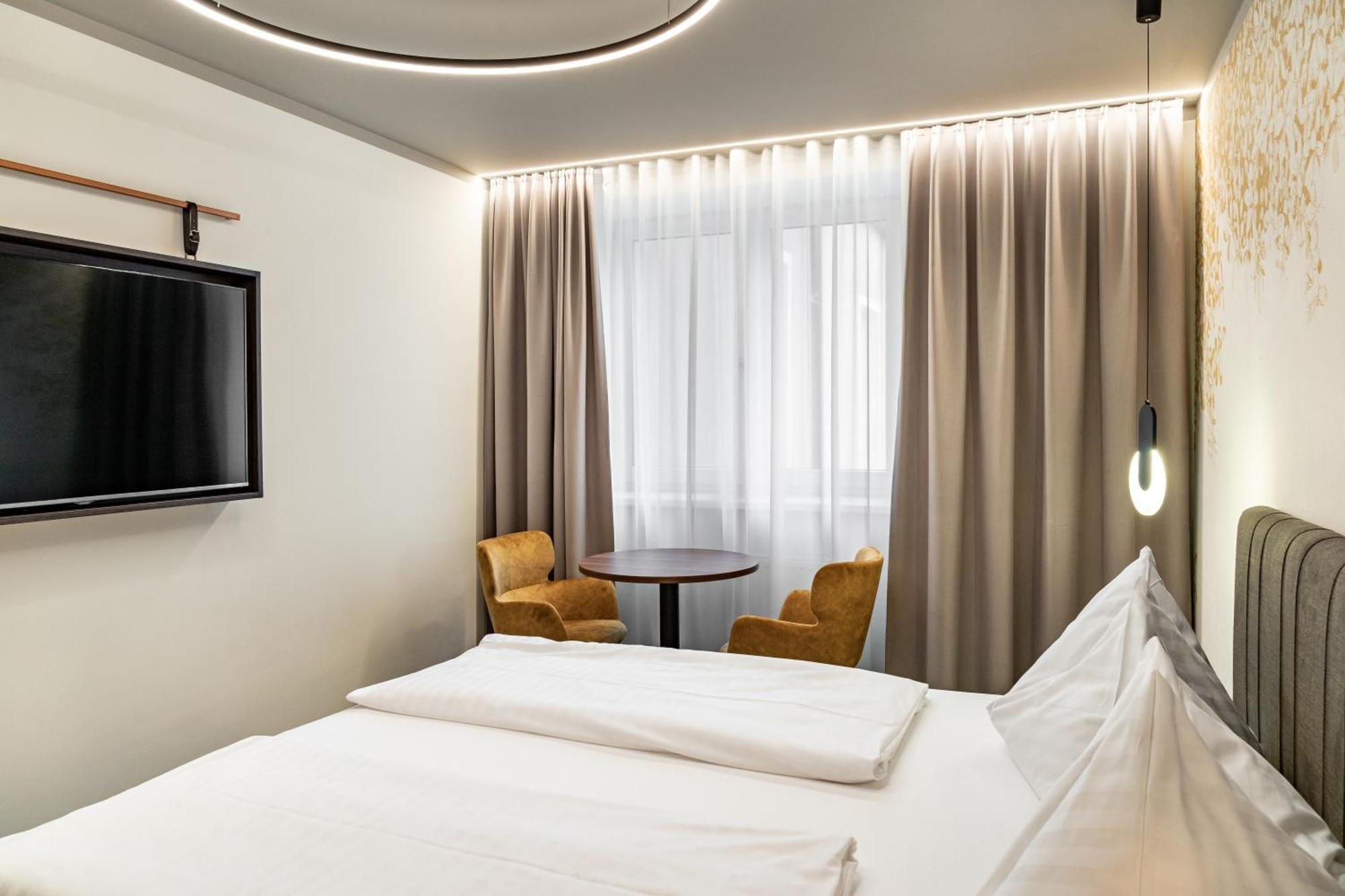 Hotel Lokomotive Linz Exterior photo